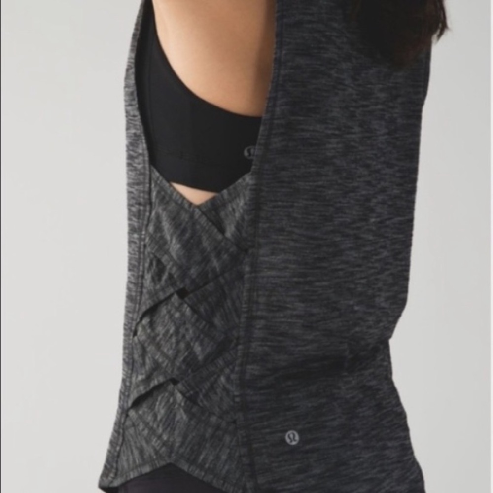 Lululemon tank size 10